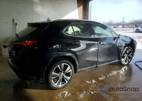 2019 Lexus Ux 200 z USA, uszkodzony, nr VIN JTHY3JBH2K2013387